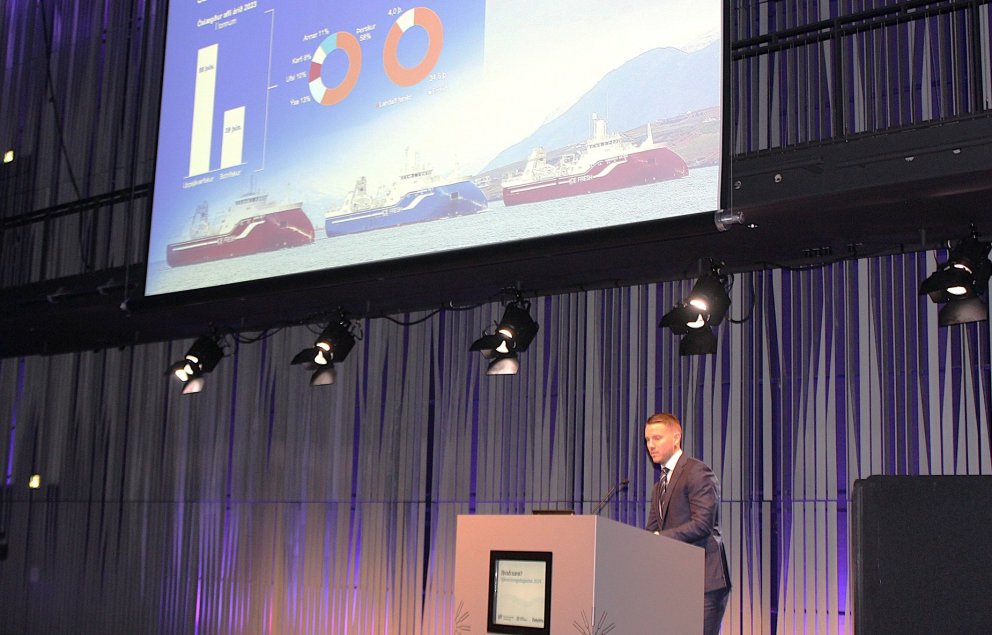 Baldvin Þorsteinsson stjórnarformaður Samherja  í púlti á Sjávarútvegsdeginum/myndin samherji.is