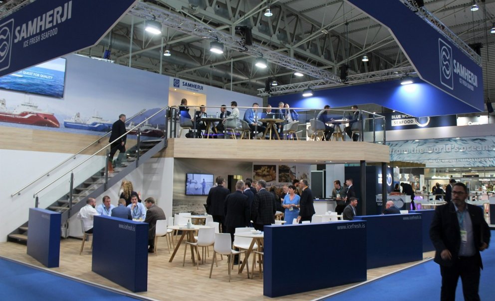 Bás Samherja er áberandi á sýningunni/myndir samherji.is