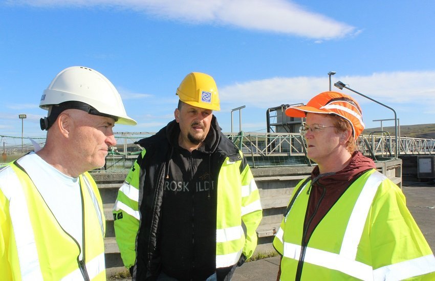 Arnar Freyr Jónsson rekstrarstjóri Fiskeldis Samherja í Öxarfirði, Thomas Helmig stöðvarstjóri Silfu…