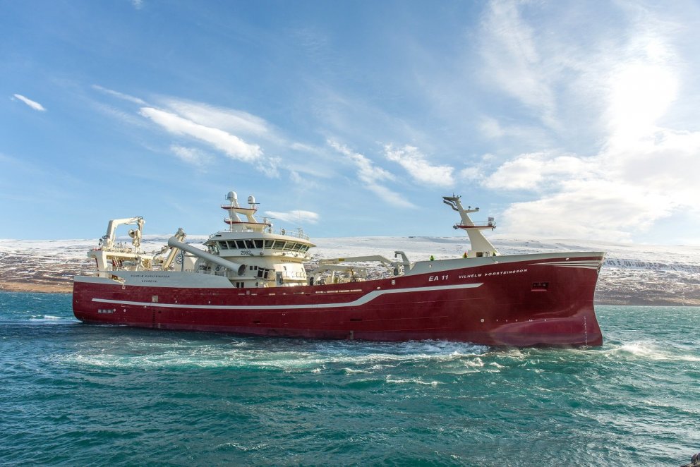 Vilhelm Þorsteinsson EA 11/mynd Þórhallur Jónsson